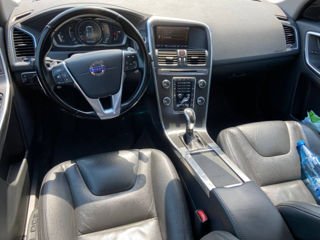 Volvo XC60 фото 9