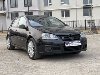 Volkswagen Golf foto 1