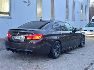 BMW 5 Series foto 3