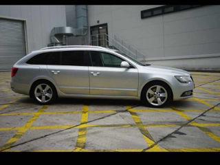 Skoda Superb foto 3