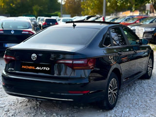 Volkswagen Jetta foto 5