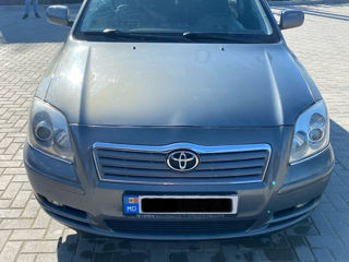 Toyota Avensis foto 4