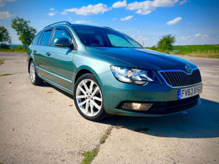 Skoda Superb foto 2