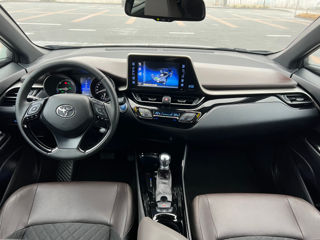 Toyota C-HR foto 10