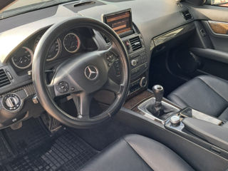 Mercedes C-Class foto 5