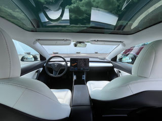 Tesla Model 3 foto 10