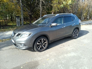 Nissan X-Trail foto 2