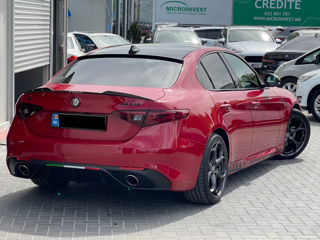 Alfa Romeo Giulia foto 4