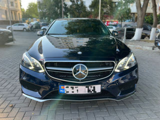 Mercedes E-Class foto 1