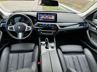 BMW 5 Series foto 8