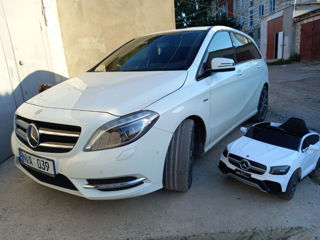 Mercedes B-Class foto 9