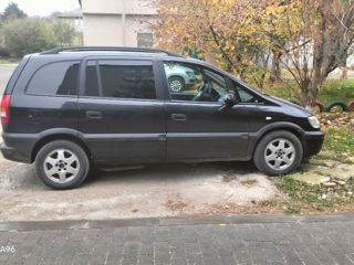 Opel Zafira foto 4