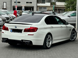 BMW 5 Series foto 3