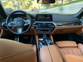 BMW 5 Series foto 8