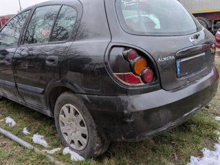 Nissan Almera foto 5