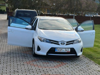 Toyota Auris foto 2