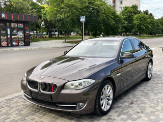 BMW 5 Series foto 5