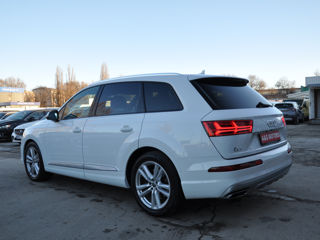 Audi Q7 foto 7