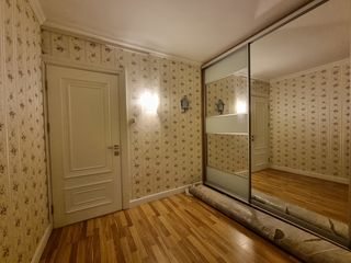 Apartament cu 3 camere, 90 m², Botanica, Chișinău foto 1