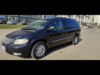 Chrysler Grand Voyager foto 3