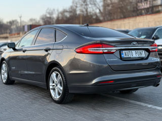 Ford Fusion foto 4