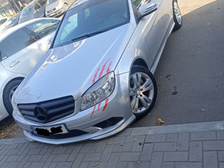 Mercedes C-Class foto 4