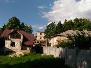 Vînd casă 260 m.p. cu 2 nivele în Ungheni, Centru foto 3