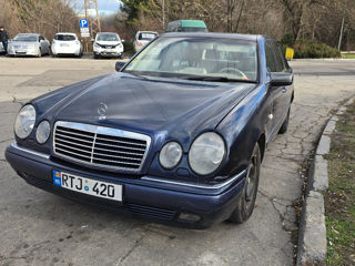 Mercedes E-Class foto 4