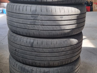 Good year 215/60 R16