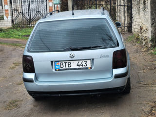 Volkswagen Passat foto 4