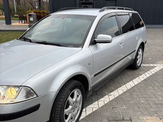 Volkswagen Passat foto 3