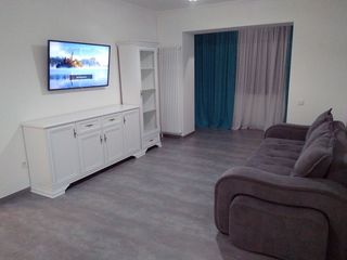 Apartament cu 2 camere, 70 m², Centru, Chișinău