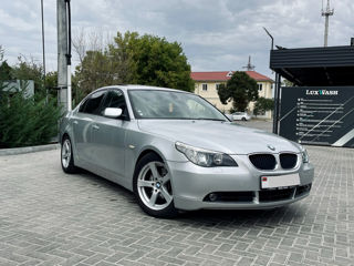 BMW 5 Series foto 1