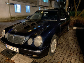 Mercedes E Class foto 4