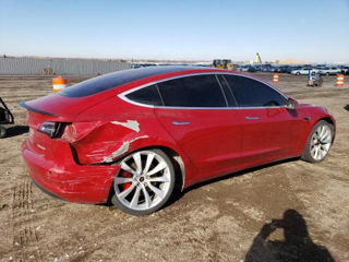 Tesla Model 3 foto 8