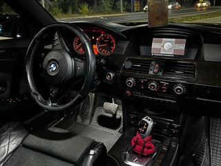 BMW 5 Series foto 10