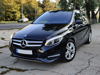 Mercedes B-Class foto 1