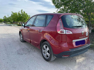 Dezmembrez Renault Grand scenic foto 4