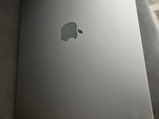 MacBook Pro 16 inch foto 3