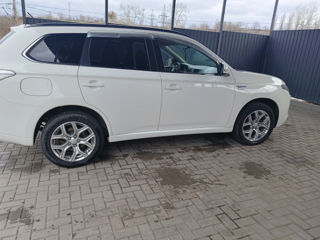 Mitsubishi Outlander foto 6