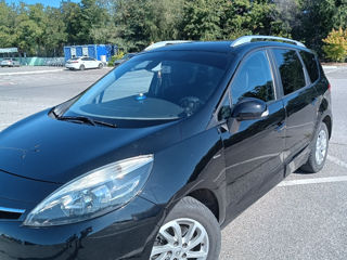 Renault Grand Scenic foto 2