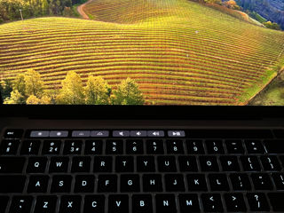 MacBook Pro 13 Intel 2020 foto 7