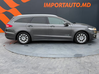 Ford Mondeo foto 9