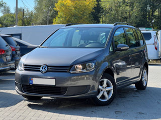 Volkswagen Touran foto 1