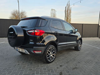 Ford EcoSport foto 4