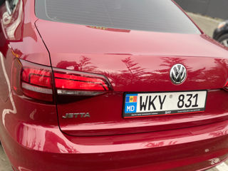 Volkswagen Jetta foto 4