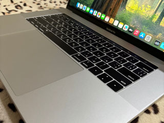 MacBook Pro 15 2018 foto 5