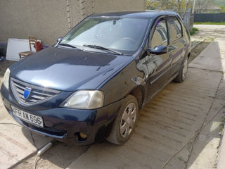 Dacia Logan foto 1