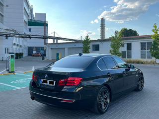 BMW 5 Series foto 4