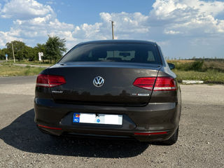 Volkswagen Passat foto 4